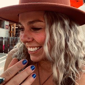 Meet your Posher, Sydney